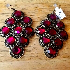 💖 Purple Dangle Earrings